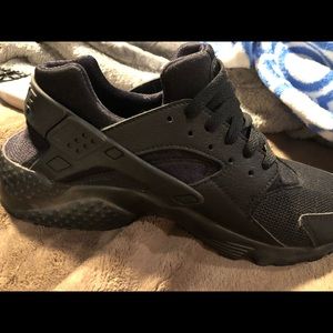 Nike huarache shoes
